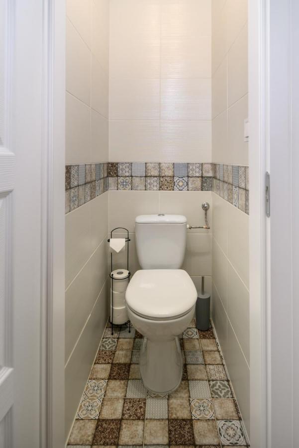 Ja18 Downtown Pearl - 2 Bedroom Apartment Budapest Bagian luar foto