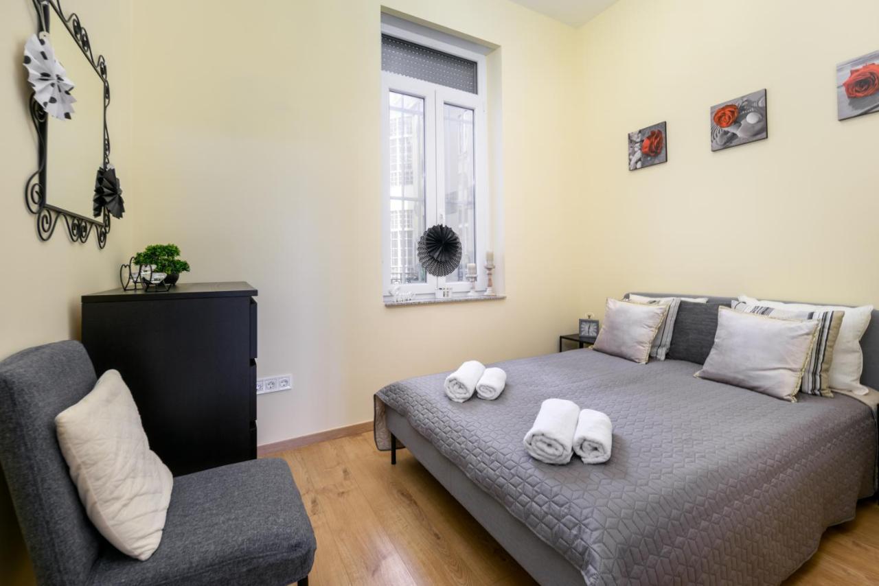 Ja18 Downtown Pearl - 2 Bedroom Apartment Budapest Bagian luar foto